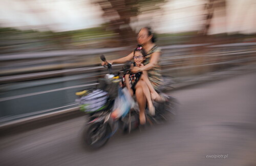 PO5_7856_b.jpeg